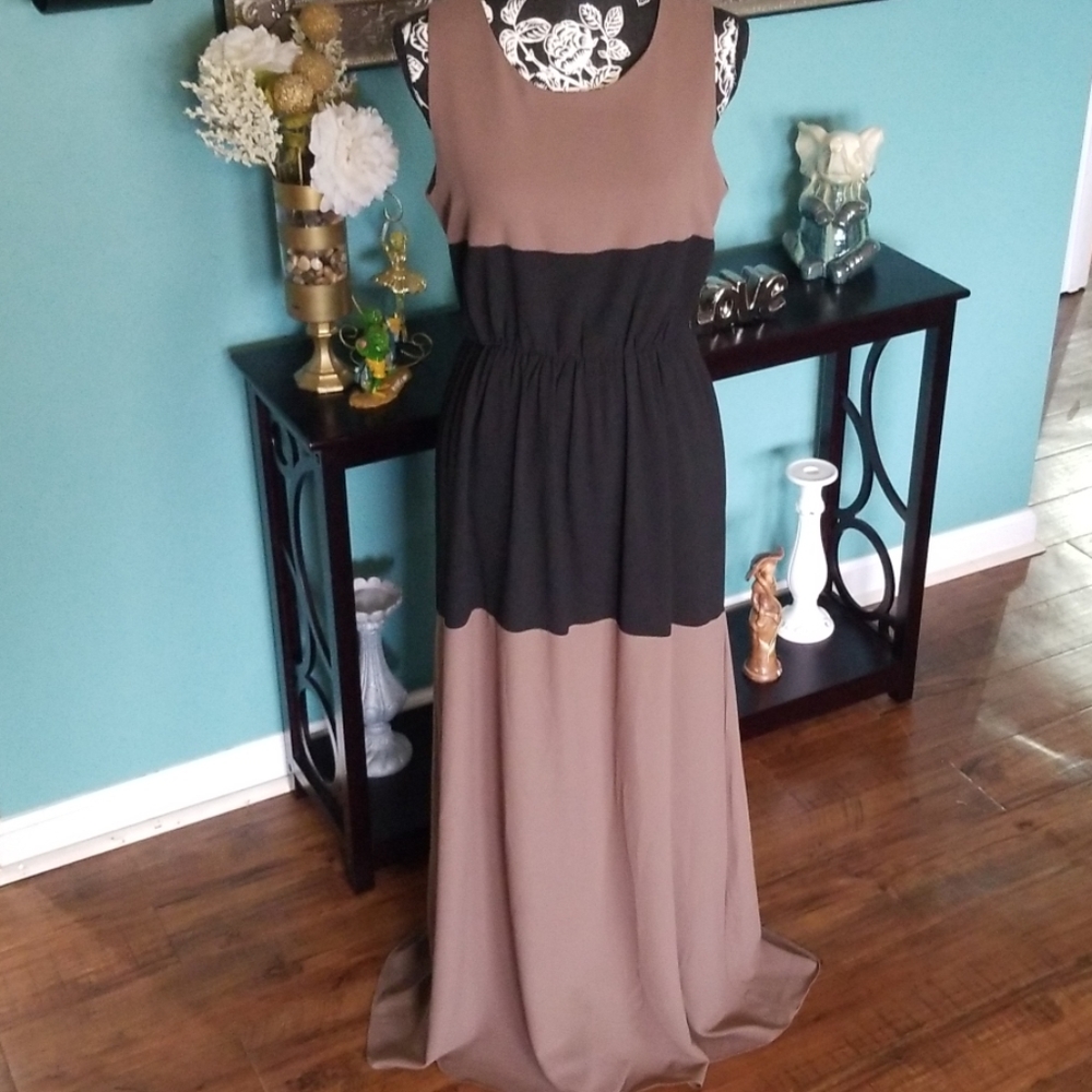 Charming Charlie maxi dress